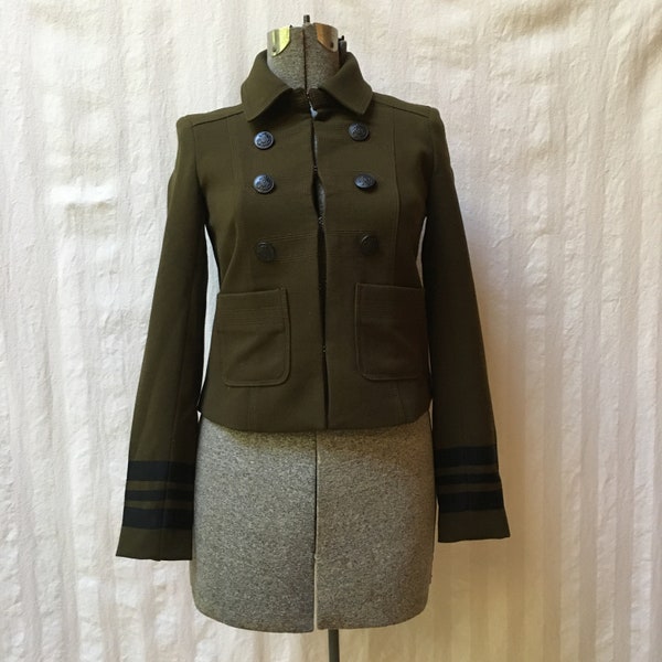 RESERVED: Vintage Designer Olive Green Military Cropped Women's Blazer with Quality Details - Mint Condition