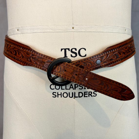Boucle d'équitation de taureau de ceinture vintage avec cuir usiné à la main - France