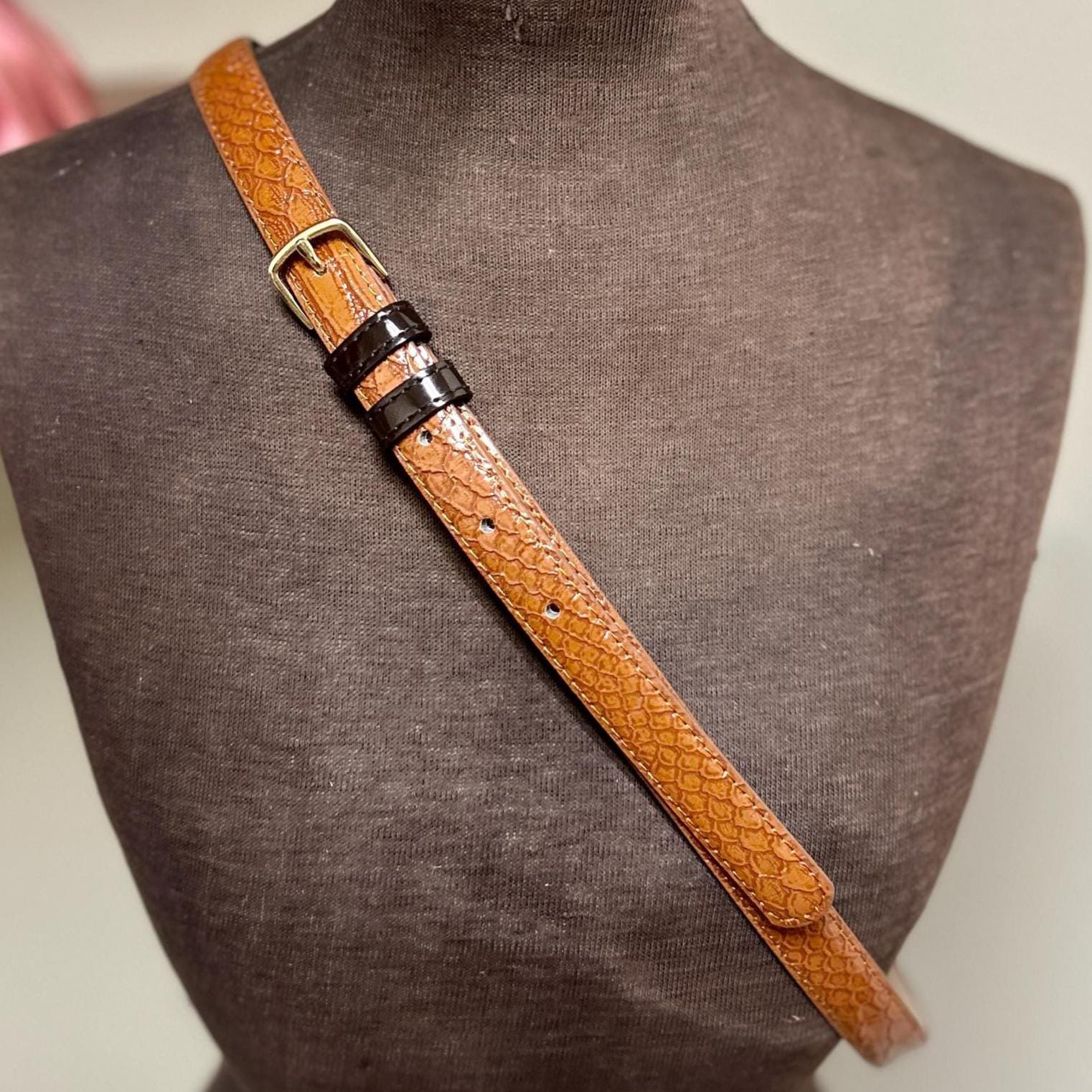 Vintage Classic J Crew Genuine Leather Golden Brown Women display picture 2