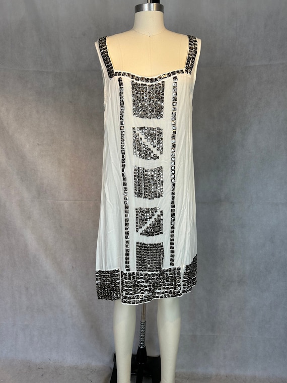 Vintage 90s Does 20s Off White Dress With Geometri