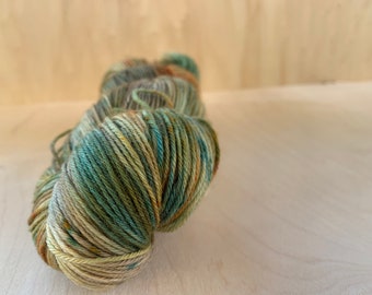 Fangorn -- Izzy 80/10/10 SW merino cashmere nylon 452 yards, hand-dyed yarn