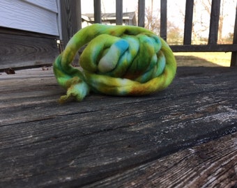 Margaret-- OOAK colorway 4 ounce roving-- handyed 100% wool-- non-superwash-- spinning-- felting