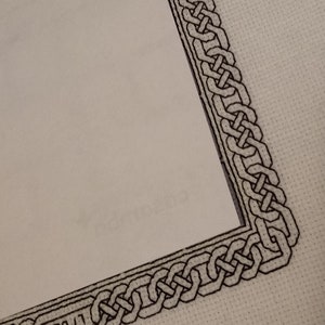 Blackwork Stickerei keltische Knotenbordüren