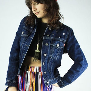 UPCYCLED Vintage Jeansjacke S, Dunkelblaue HIS Denim Jacke Sternförmige Nieten, Unikat Upcycling Mode