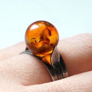 Vintage 925 Silber Ring Bernstein Kugel, Whimsical Statement Silberring Mid Century Modernist Minimalistisch