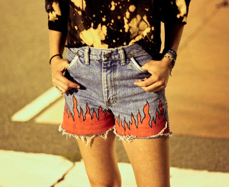 RENEWED VINTAGE Shorts Flames XS, Handpainted Wrangler Blue Red Silver Denim Pants, Fire Flame Trousers 
