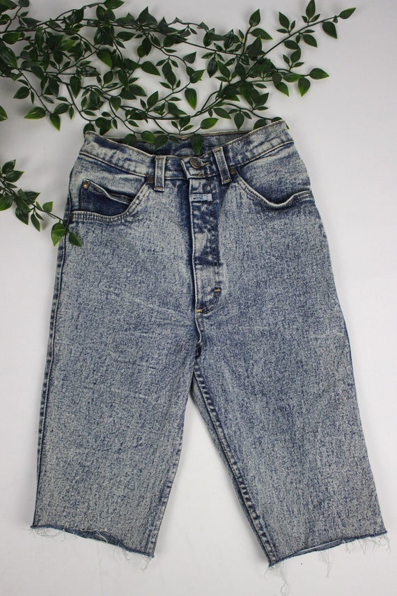 Vintage MUSTANG Skinline Jeans Cut Off, Acid Washed Denim Vintage MUSTANG Skinline Jeans Cut Off, Acid Washed Denim