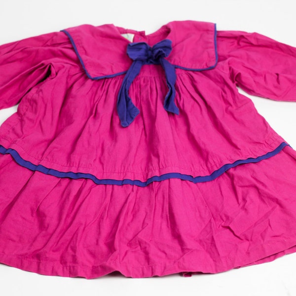 Vintage Pinkes Kinder Kleid Größe 98, Lila Details, Großer Kragen mit Schleife