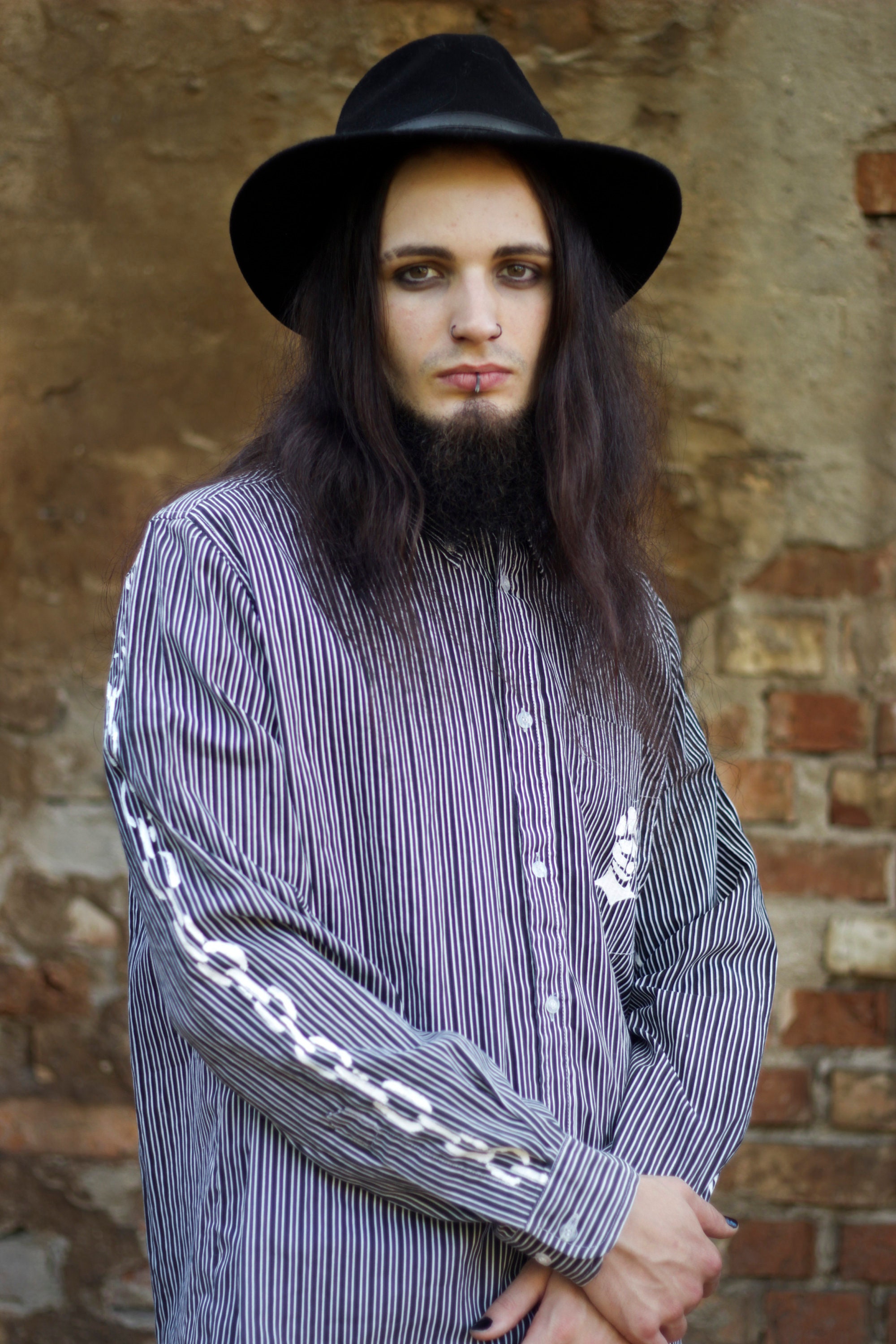 Upcycled Vintage Shirt Handpainted With Chains Size L
