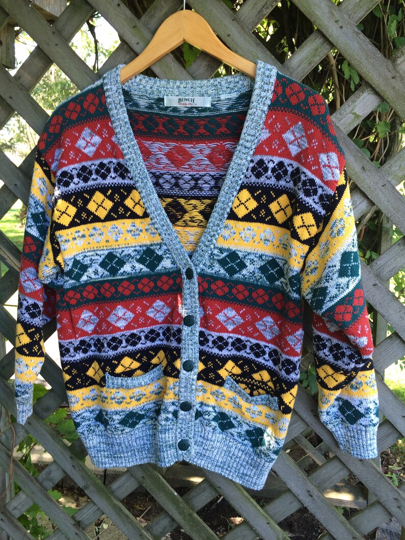 maroon hooded sweater