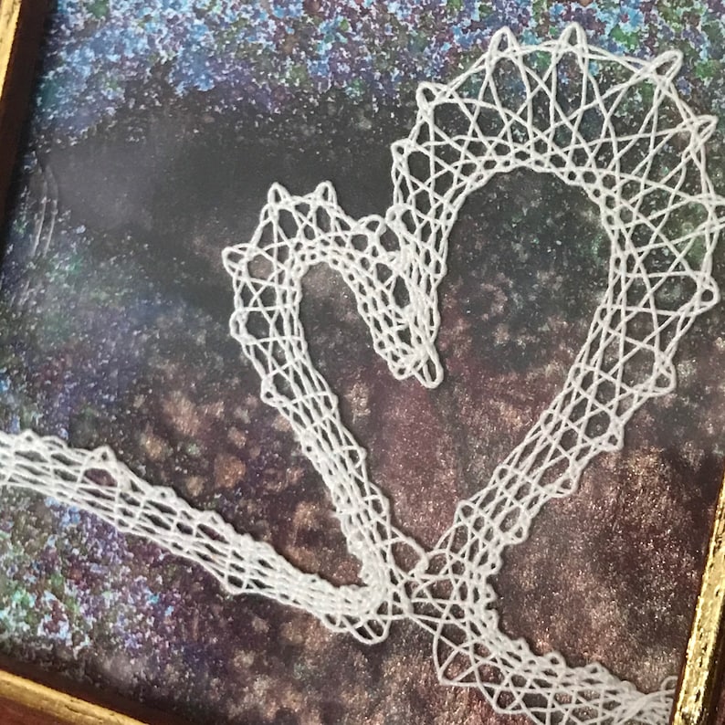 Available in 3 colours choices Bobbin Lace Heart in 4 inch frame