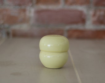 Russel Wright Iroquois Casual Lemon Yellow Stacking Salt Pepper, Russel Wright, Midcentury Salt and Pepper, Salt and Pepper,