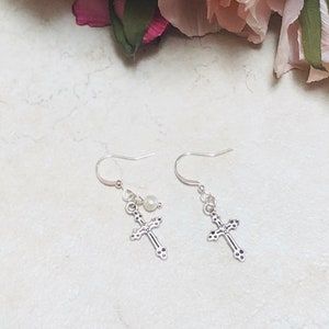 Geburtsstein Kreuz Ohrringe, Konfirmation Geschenke für Mädchen, personalisiertes Taufgeschenk Mädchen von Patin, individuelle Kommunion Geschenke für Tochter