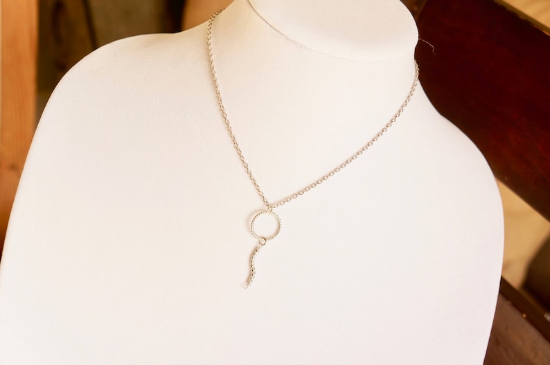 Minimalist Necklace Best Sterling Silver Circle Necklace VERTICAL BAR NECKLACE Everyday Necklace Karma Necklace Silver Halo Necklace