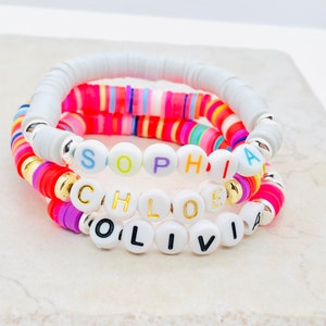 pulsera de nombre de arco iris, pulseras personalizadas para niñas, regalo de cumpleaños de mamá, pulsera de cuentas de carta, pulsera de mantra personalizada, pila elástica