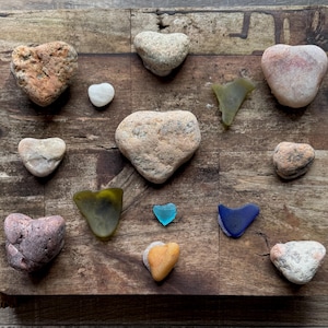 Rustic wall hanging, reclaimed wood, rustic home decor, farmhouse decor, handmade wall art, sea glass driftwood art, heart shaped rocks