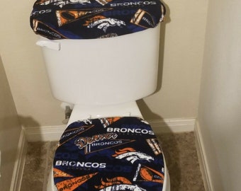 Denver Broncos (RETRO) Fleece Toilet Lid & Tank Cover Set