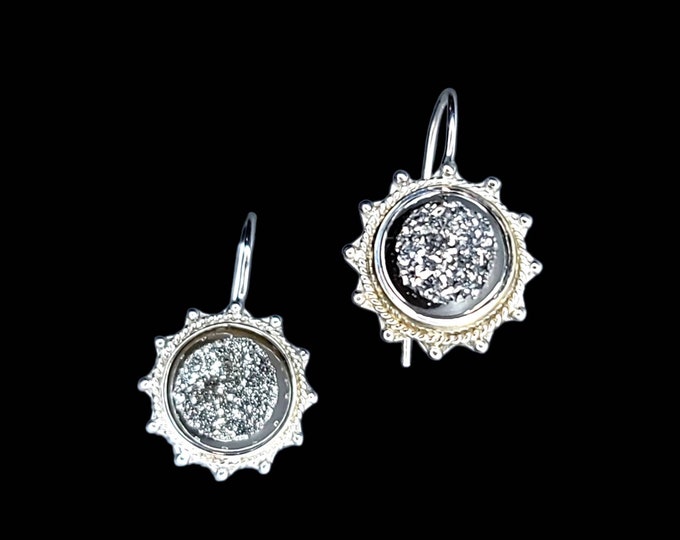 Gorgeous Rhodium-Plated 925 Sterling Silver Druzy Fish Hook Drop Earrings.