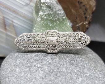 Edwardian Era 14K White Gold Filigree Diamond Brooch.