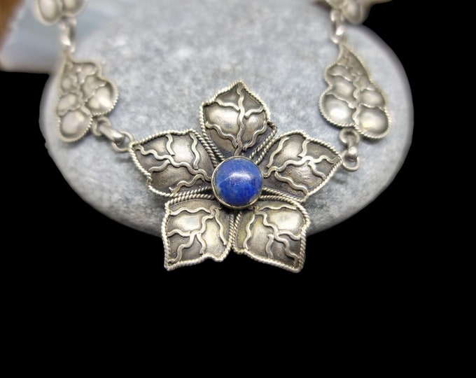 Gorgeous Vintage Handmade 925 Sterling Silver Lapis Lazuli Flower Necklace 16".