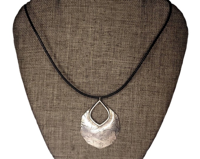 Silpada 925 Sterling Silver "Badge of Beauty" Pendant N3089 W/ 17"-20" Leather Necklace.