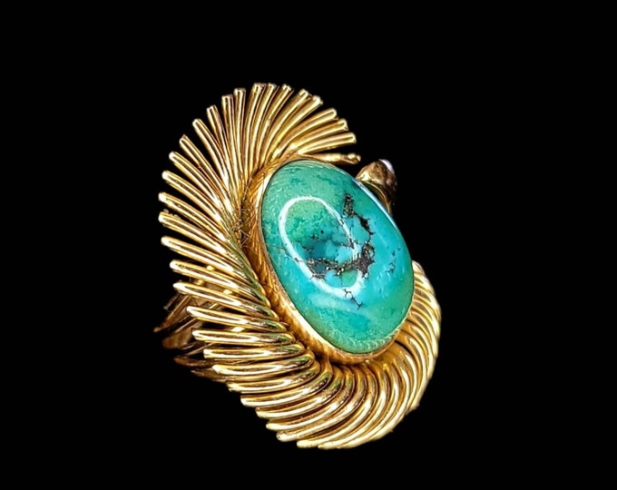 Vintage Modernist 18K Yellow Gold Natural 11.00 Carat Persian Turquoise Cocktail Ring.