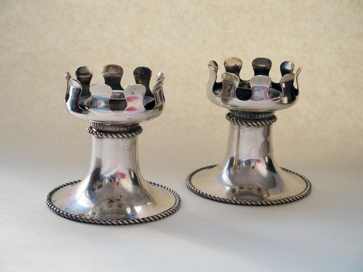 Paire de Très Beaux Bougeoirs - Candélabres Plaqué Argent