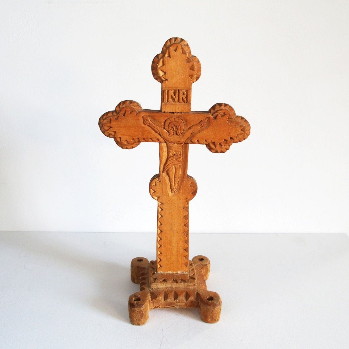 Ancien Crucifix en Bois Réalisé à La Main - Fabrication Artisanale Folk Art Hand Made Outsider Art