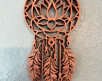 Decoración de pared con atrapasueños de flores