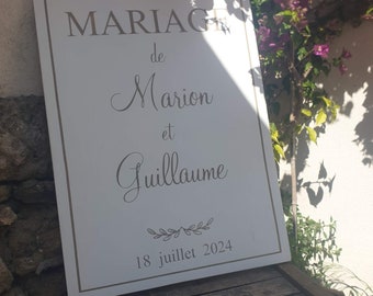 Panneau de bienvenue au mariage en madera blanca pintada