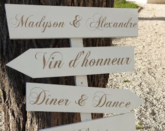 Pancartes directionnelles pour mariage en bois peint