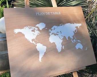 Plan de table sur le thème du voyage en bois peint. "Trouvez votre place". Bois peint