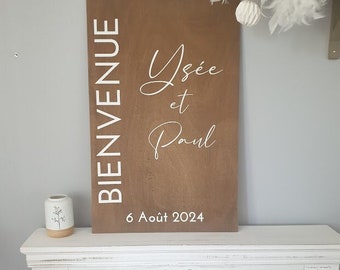 Panneau de bienvenue au mariage minimaliste . pancarte en bois peint