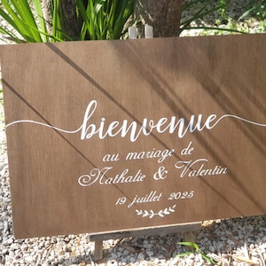 Panneau de bienvenue en bois peint à la main -Déco de mariage, Baptême, anniversaire, babyshower