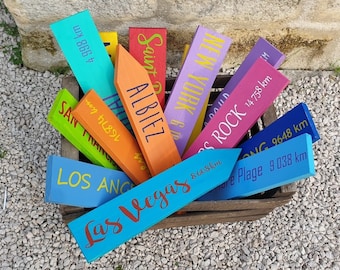 Pancartes directions en bois peint. Flèches en bois pour cadeau personnalisé. Fête des pères ou anniversaire