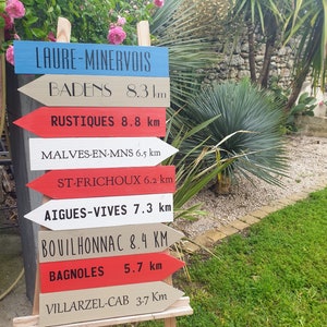 Pancarte directionnelle personnalisée en bois – Fait main – Idée cadeau artisanal – Décoration mariage, jardin image 5