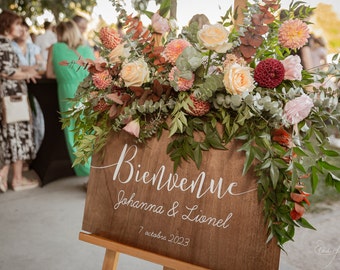 Panneau de bienvenue au mariage en bois peint