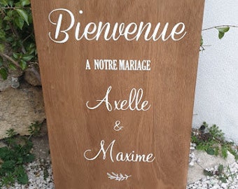 Panneau de bienvenue au mariage en bois peint . A personnaliser