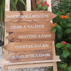 Flèches déco mariage ou cérémonie . Flèche personnalisable en bois massif peint et vernis image 6
