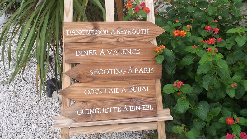 Flèches déco mariage ou cérémonie . Flèche personnalisable en bois massif peint et vernis image 6
