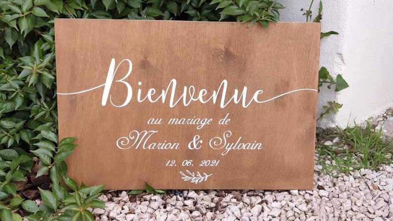 Pancarte de bienvenue au mariage en bois peint image 8