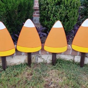 Candy Corn Halloween Yard Art/ Outdoor Halloween Lawn Stakes Candy Corn/ Halloween Decor/ Halloween Candy/ Halloween Outdoor Decor