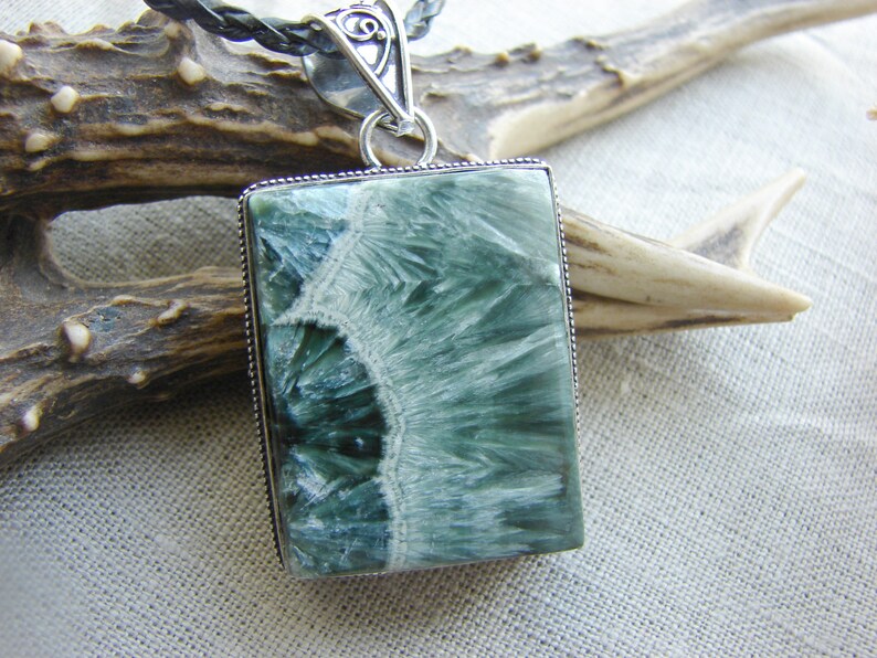 Seraphinite Serafina Green Chlorite necklace natural stone pendant Witch spiritual silver gothic jewellery statement jewelry magic