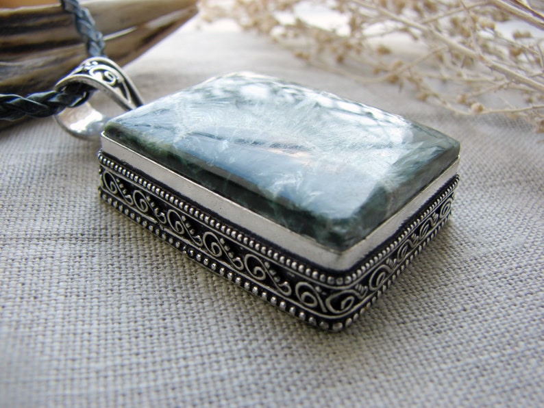 Seraphinite Serafina Green Chlorite necklace natural stone pendant Witch spiritual silver gothic jewellery statement jewelry magic
