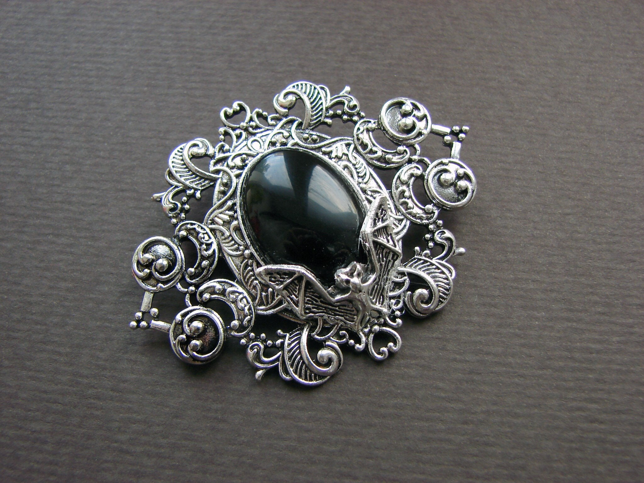 Onyx Brooch - Etsy