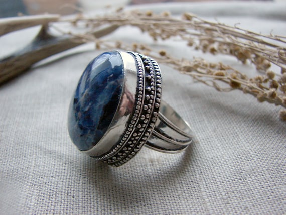 Navy blue deals birthstone