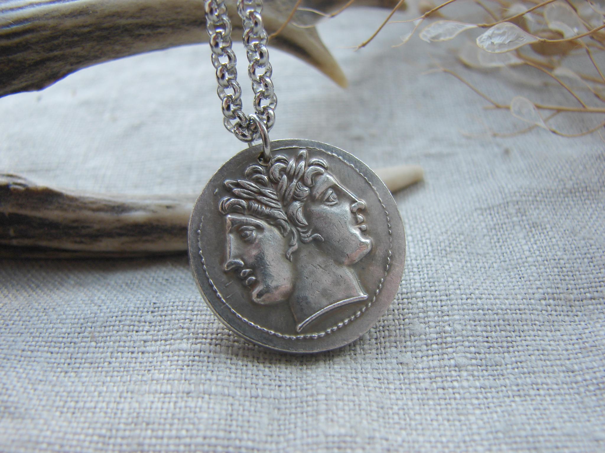 Roman coin necklace - Etsy 日本