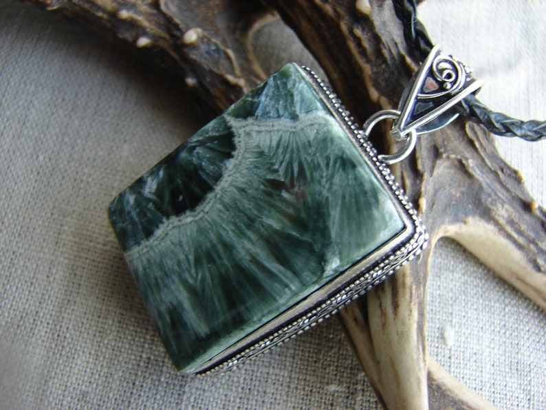 Seraphinite Serafina Green Chlorite necklace natural stone pendant Witch spiritual silver gothic jewellery statement jewelry magic