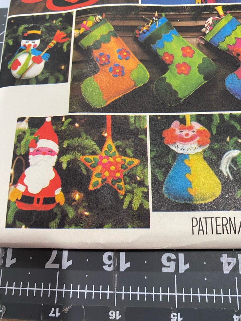 Vogue Sewing Pattern Santa Pack 4 1542 Uncut Vintage Christmas Home Decor Crafts image 5