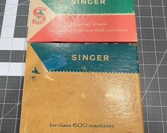 Singer Sewing Machine 600 Series Lot of Attachments Hemmer Ruffler Feet Discs